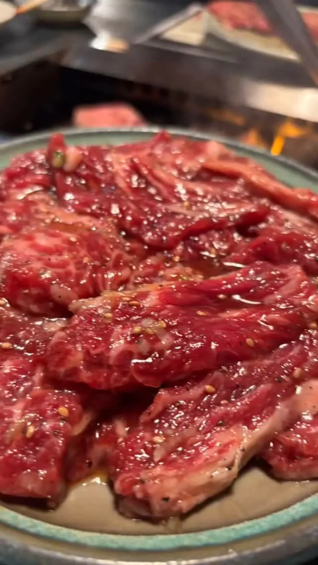 昨日は色々と大変だったので、同級生と焼肉へ。