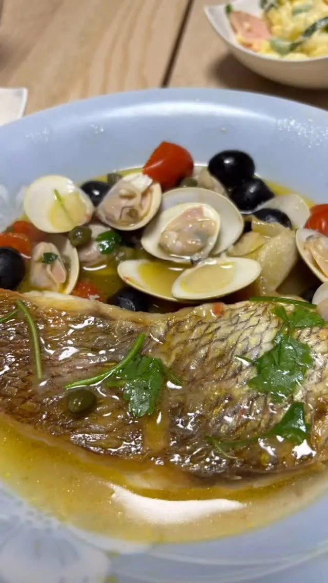 鯛の切り身でアクアパッツァ作った。