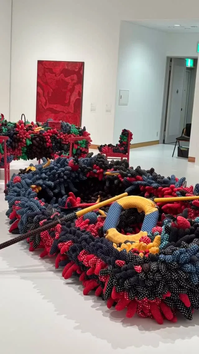 昨日は千葉市美術館へ現代美術を見に。