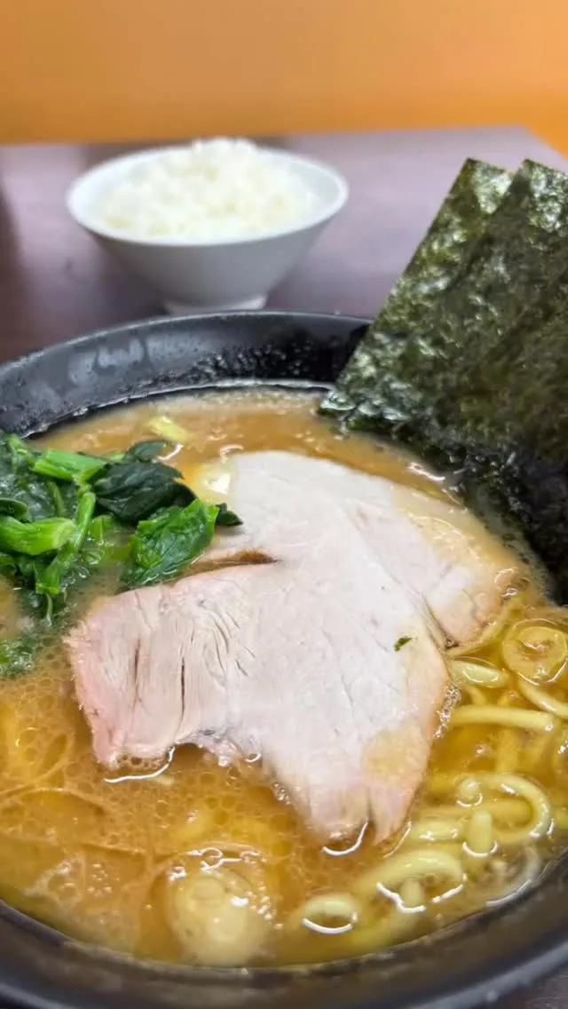 カミさんがどうしても食べたいってことで杉田家さん。