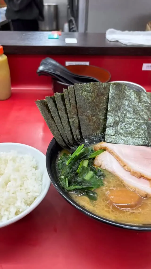 昨日は杉田家さんへ。